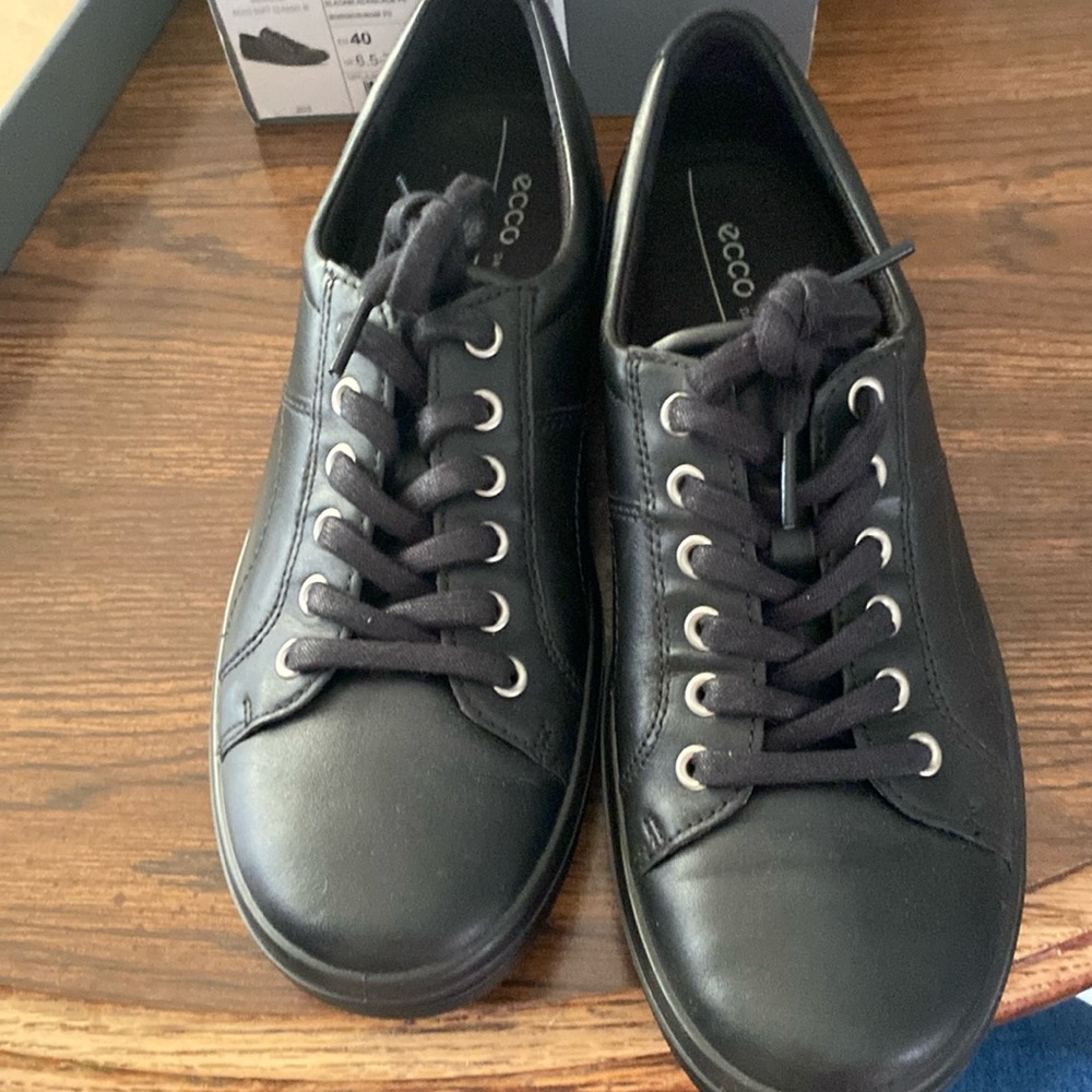 Ecco soft classic size 9